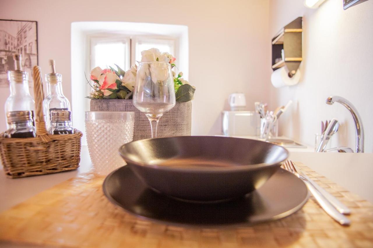 Bnbutler - Alfieri, 15 - Vecchie Atmosfere Appartement Milaan Buitenkant foto